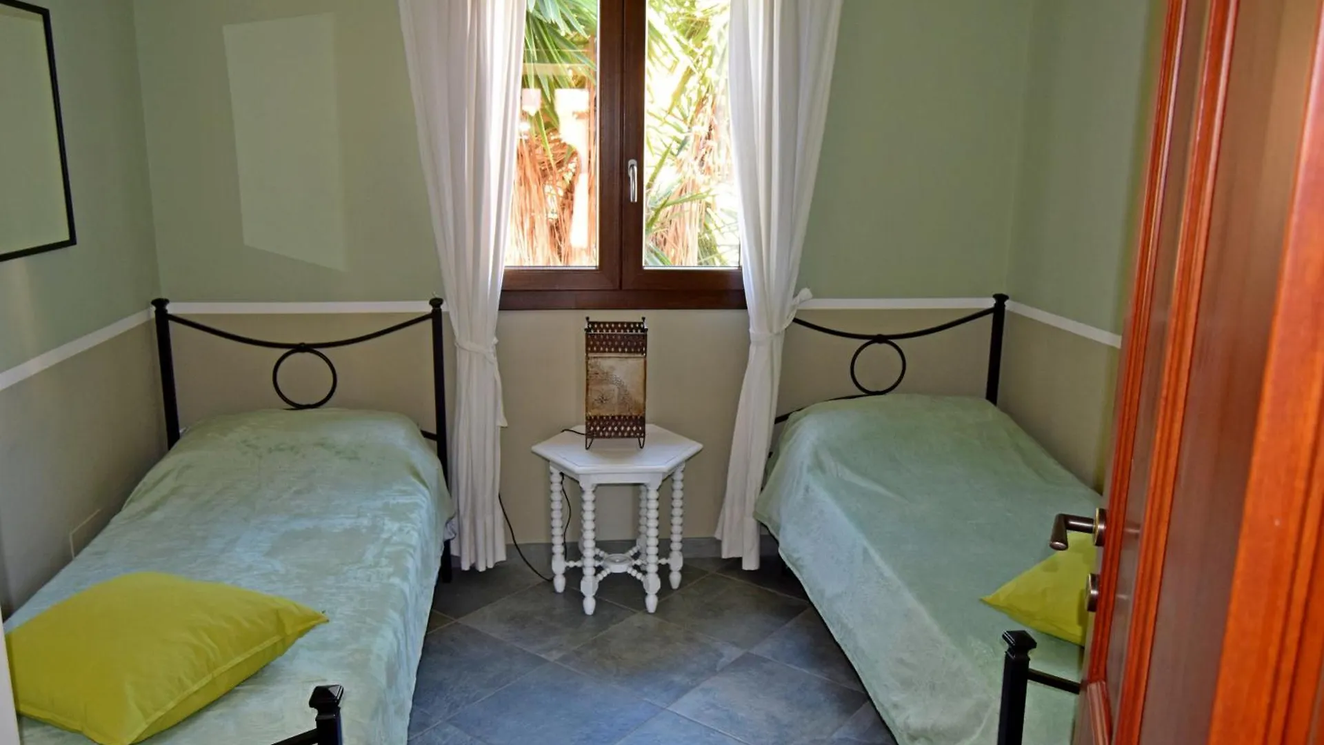 بيت للعطل Sa Villarose By La Via Del Mare Viaggi E Vacanze فيلاّسيمِيوس إيطاليا